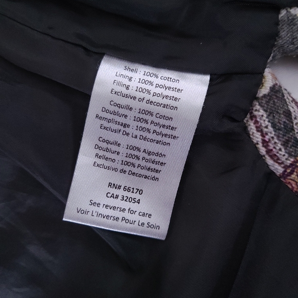 Hemant & Nandita Quilted Tapestry Studded Floral Jacket XS - Picture 8 of 10